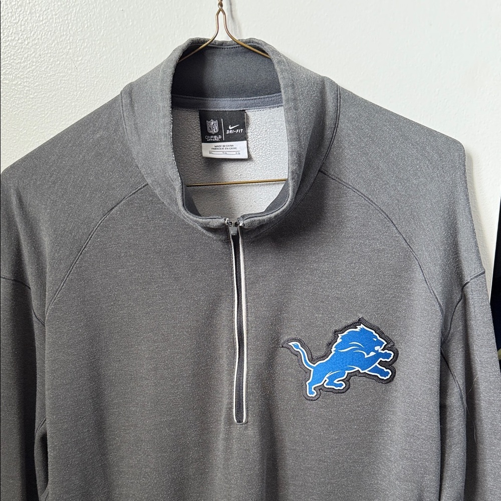 Gray Nike Men's Shirt with Blue Logo